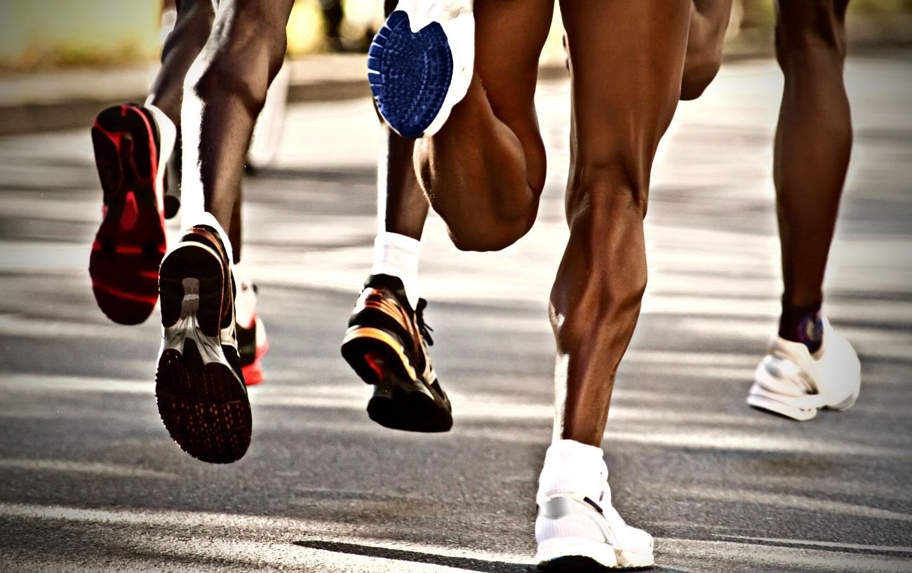 Personas con piernas más fuertes y más grandes por correr.